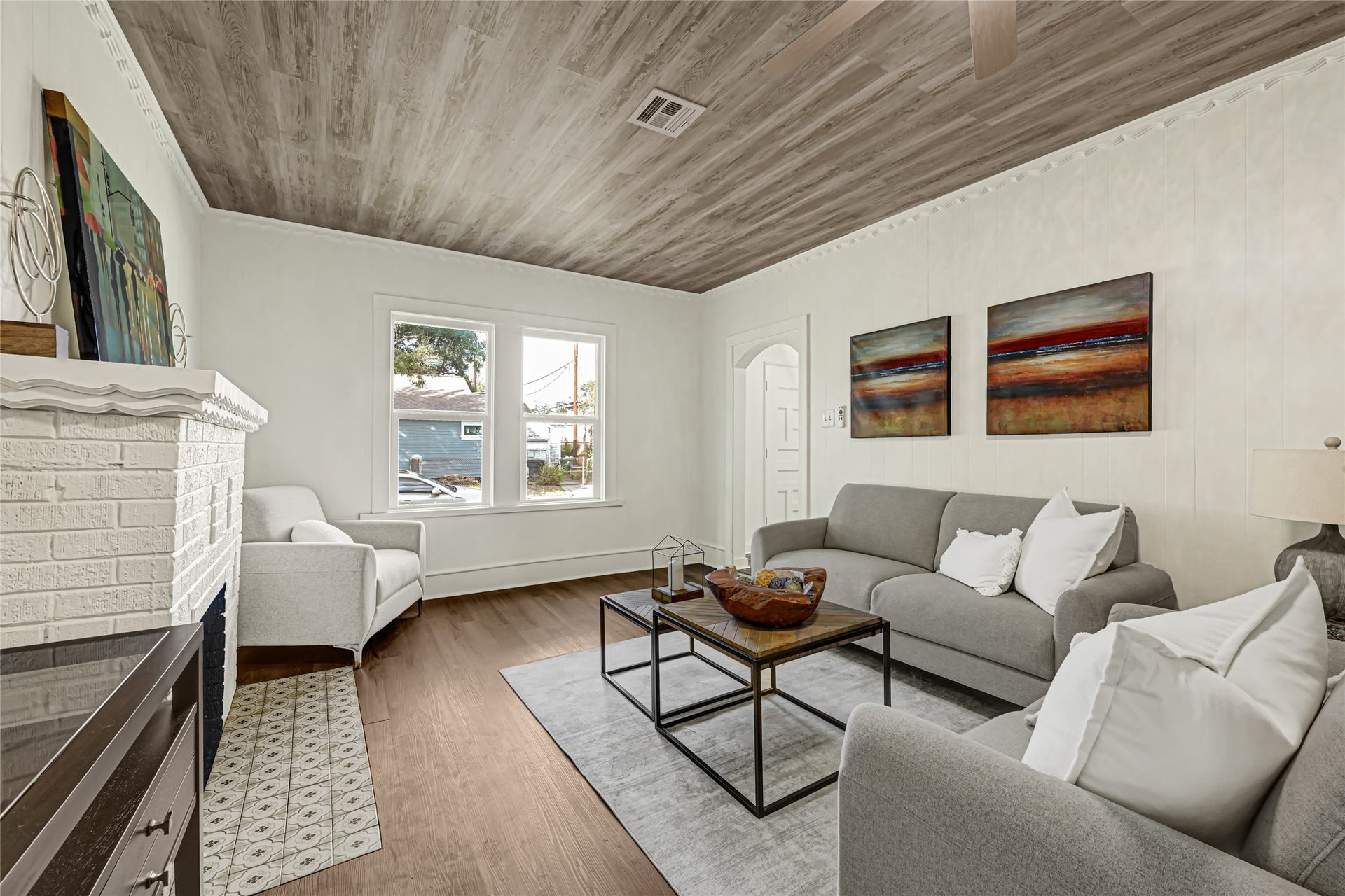 1136 Algregg Street, Houston, TX 77009 Living area