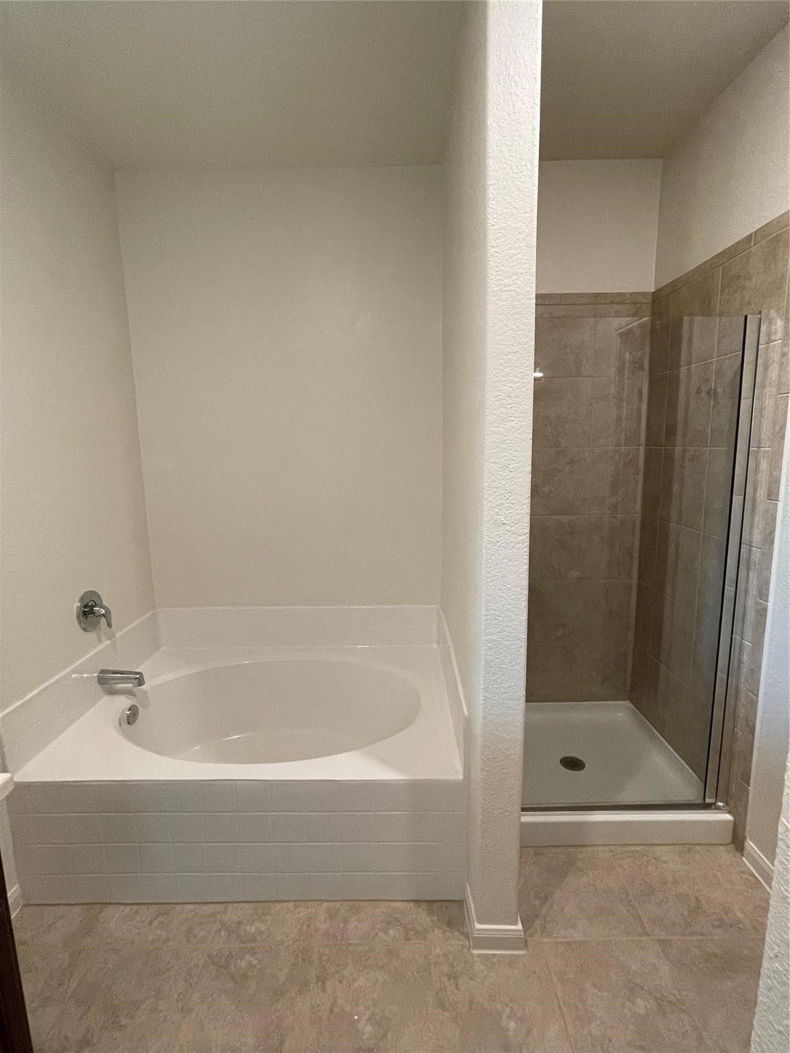 9402 Garnet Grove Drive, Iowa Colony, TX 77583 9402 Garnet Grove Drive, Iowa Colony, TX 77583