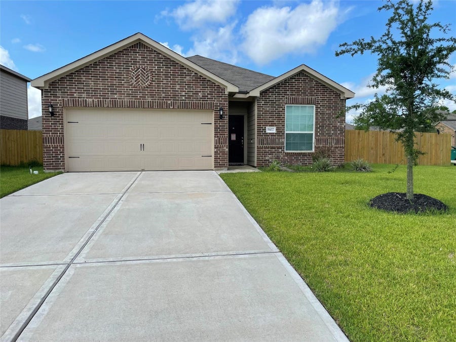 Property photo for 9402 Garnet Grove Drive, Iowa Colony, TX