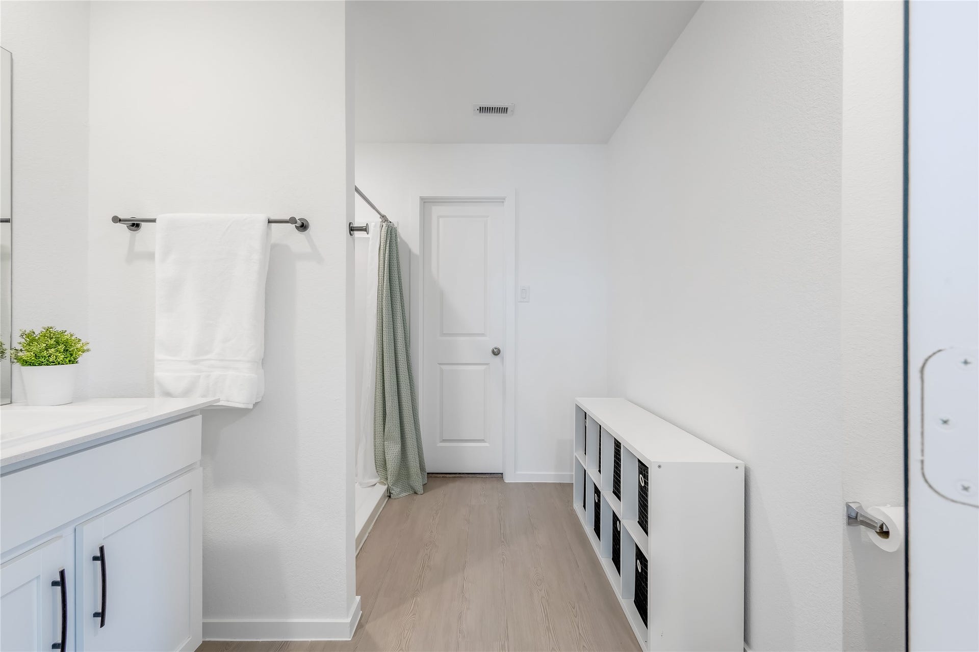 18815 Ribolla Drive, New Caney, TX 77357 Primary Bath