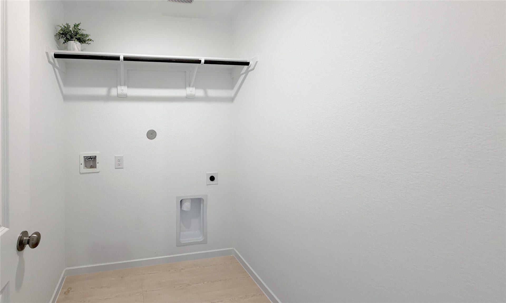 18815 Ribolla Drive, New Caney, TX 77357 Utility Room