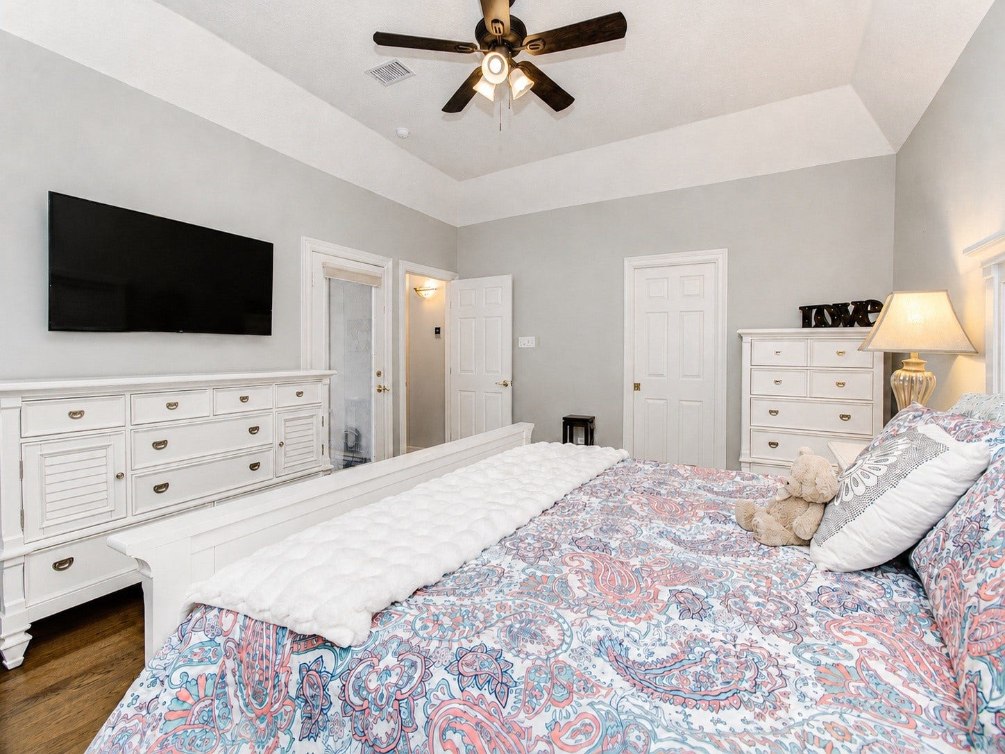 110 Capstone Circle, The Woodlands, TX 77381 110 Capstone Circle, The Woodlands, TX 77381