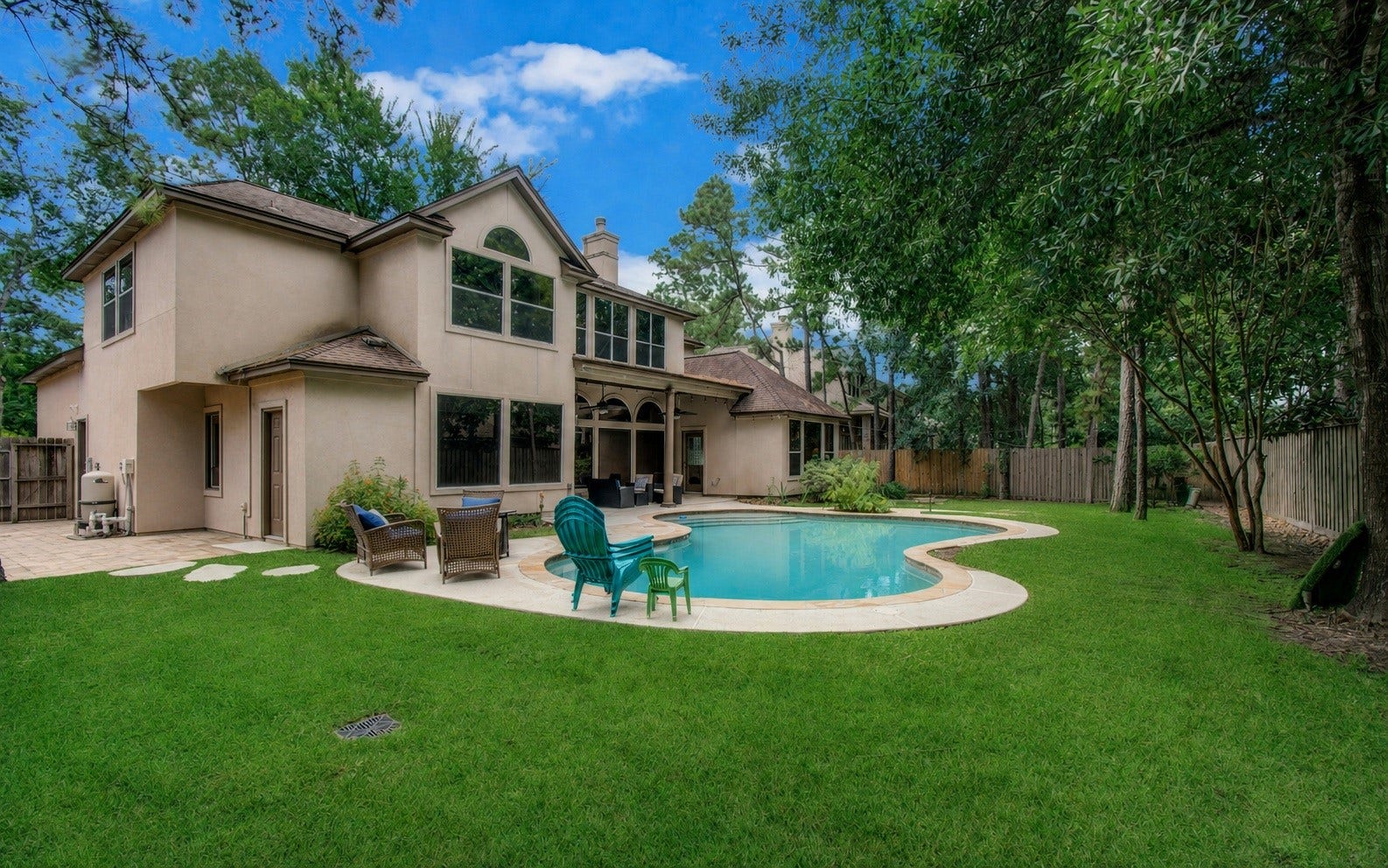 110 Capstone Circle, The Woodlands, TX 77381 110 Capstone Circle, The Woodlands, TX 77381