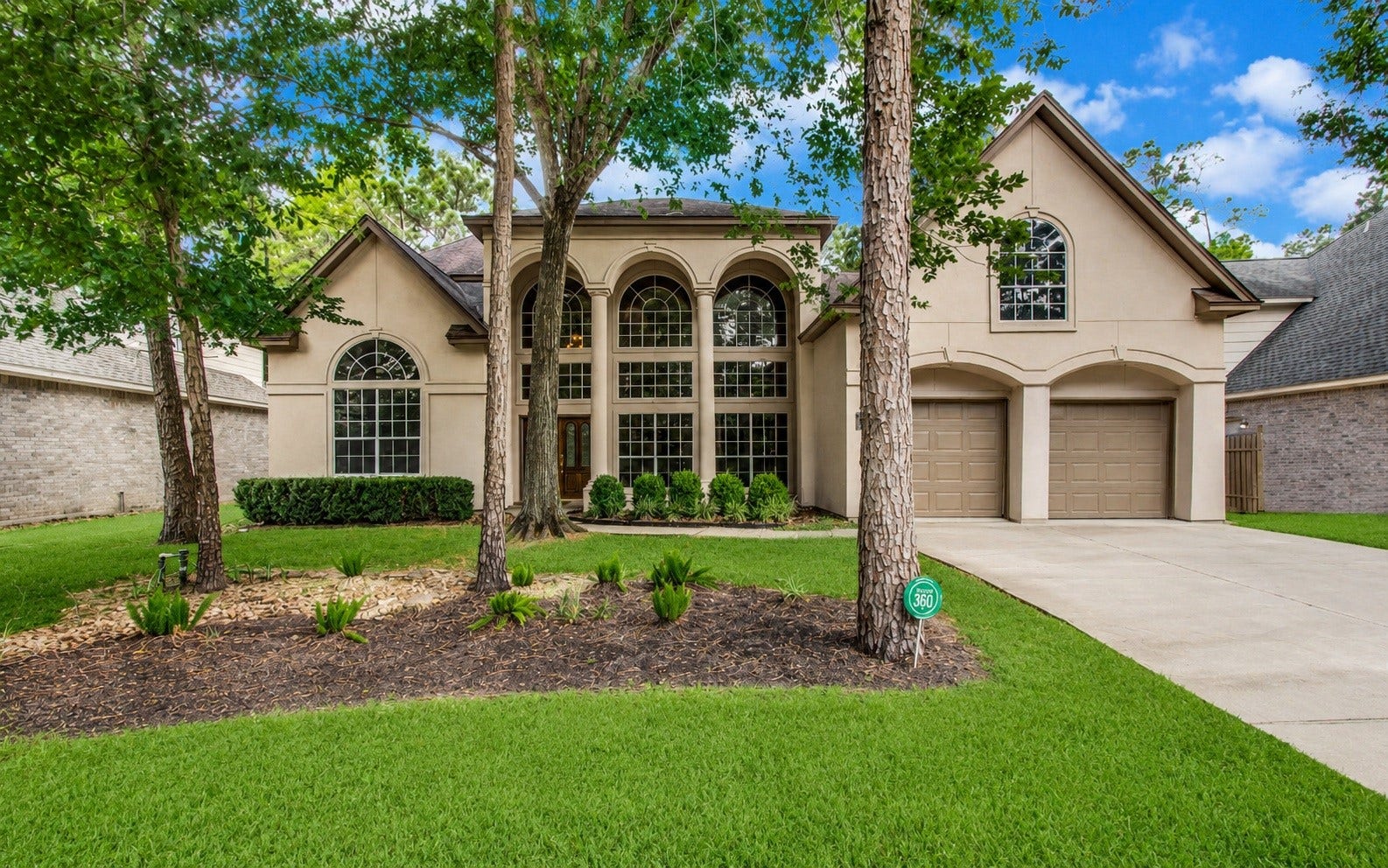 110 Capstone Circle, The Woodlands, TX 77381 110 Capstone Circle, The Woodlands, TX 77381