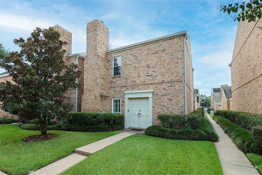 Property photo for 600 Wilcrest Drive, #30, Houston, TX