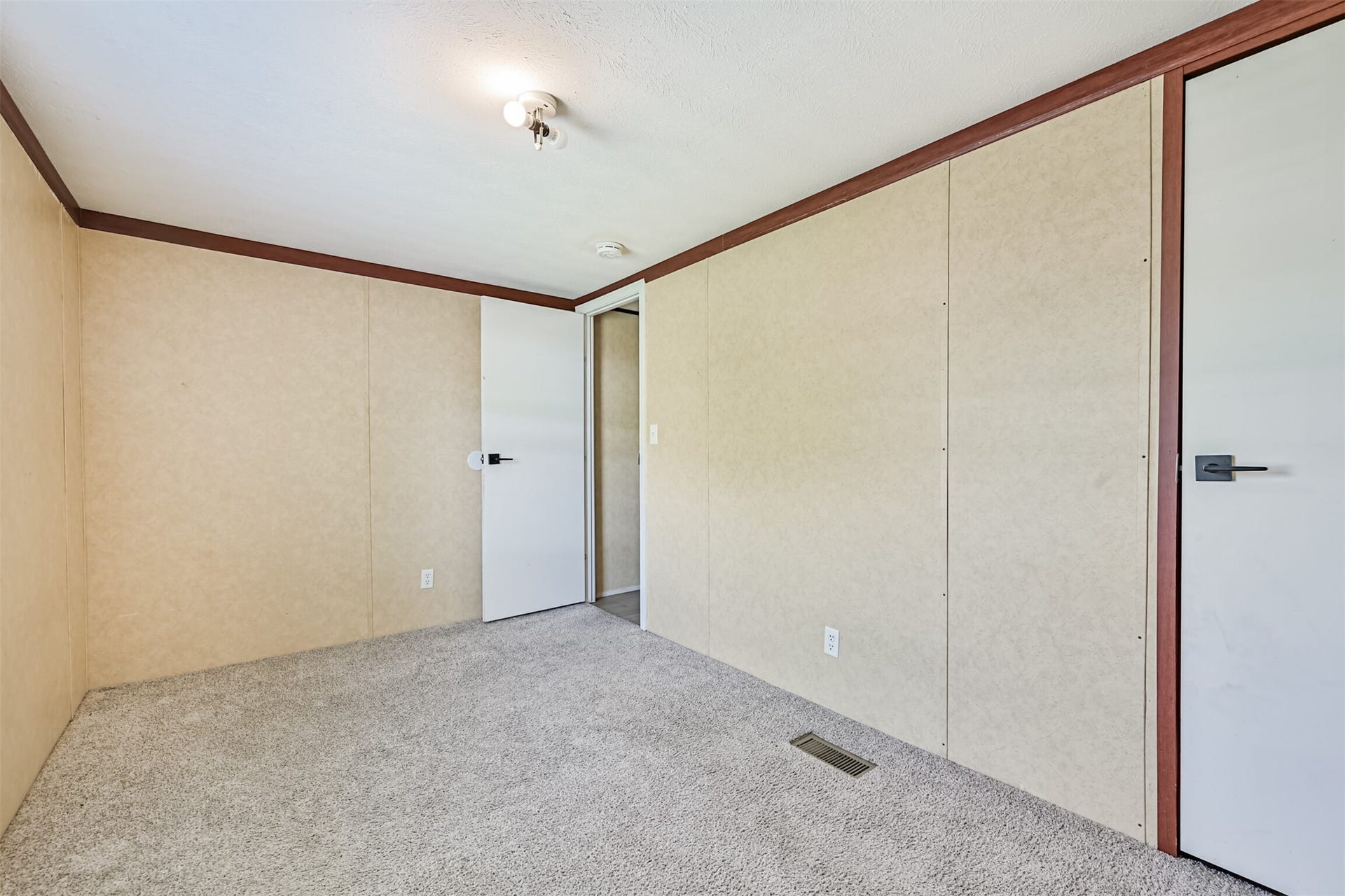 4702 10th Street, Bacliff, TX 77518 4702 10th Street, Bacliff, TX 77518