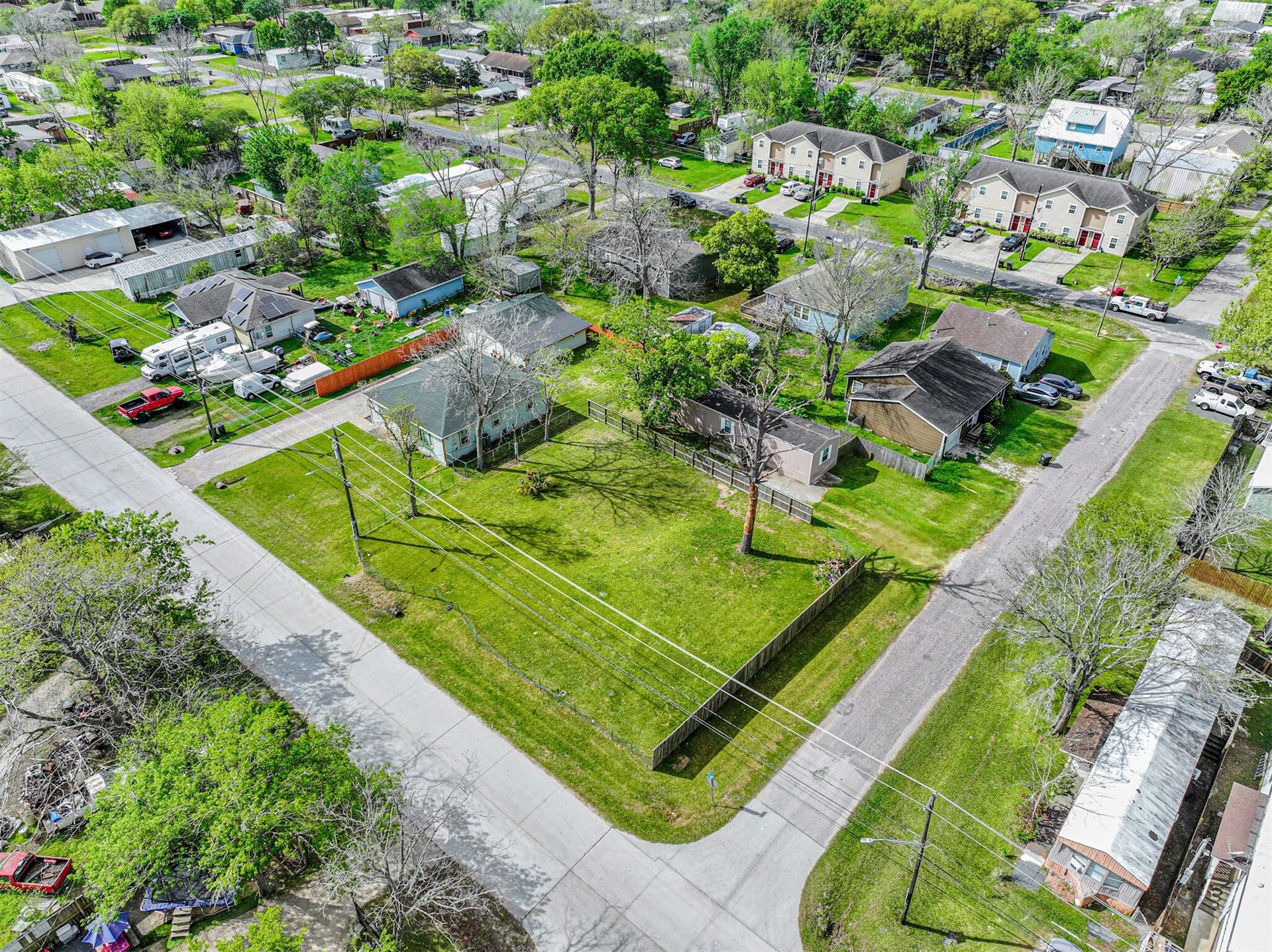 4702 10th Street, Bacliff, TX 77518 4702 10th Street, Bacliff, TX 77518