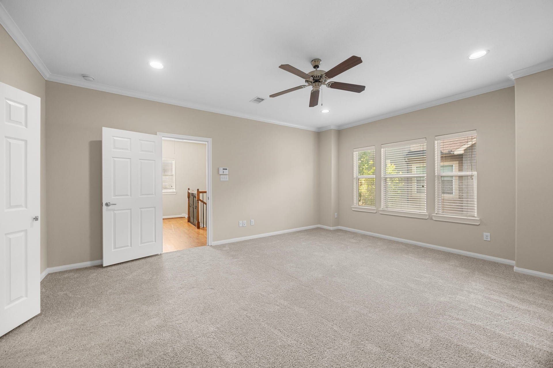 932 W 26th Street, #B, Houston, TX 77008 Primary bedroom