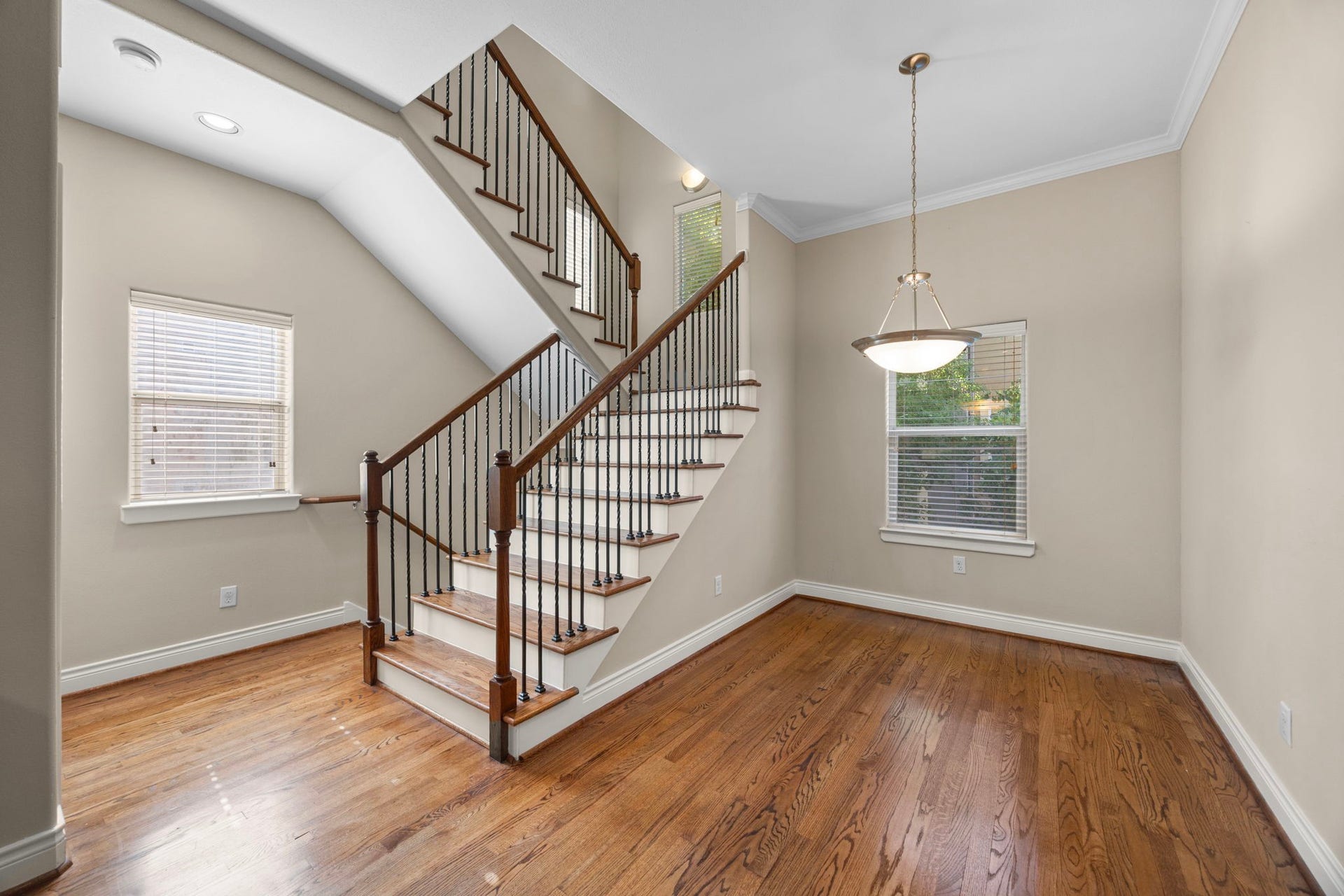 932 W 26th Street, #B, Houston, TX 77008 Dining room