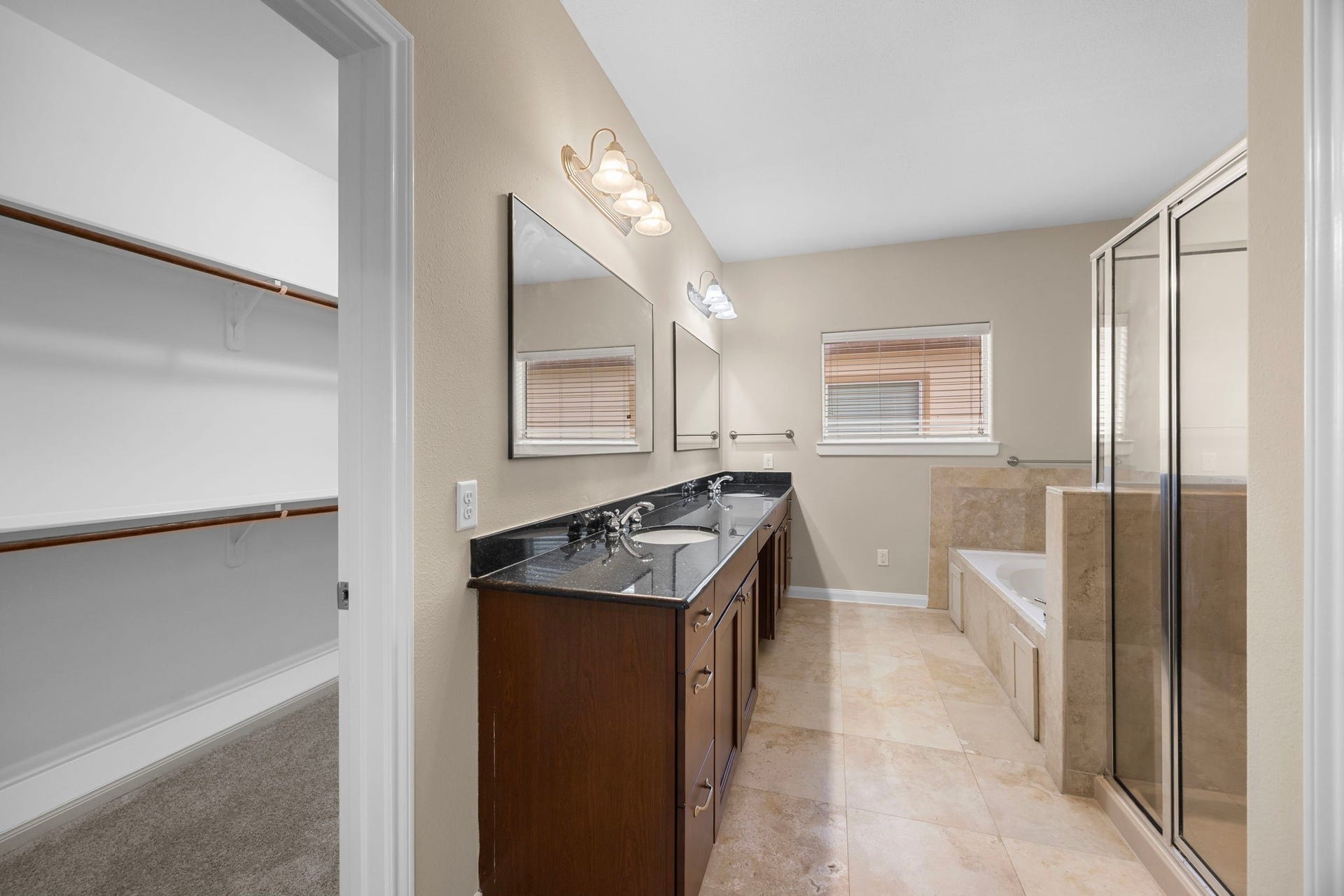 932 W 26th Street, #B, Houston, TX 77008 932 W 26th Street, #B, Houston, TX 77008