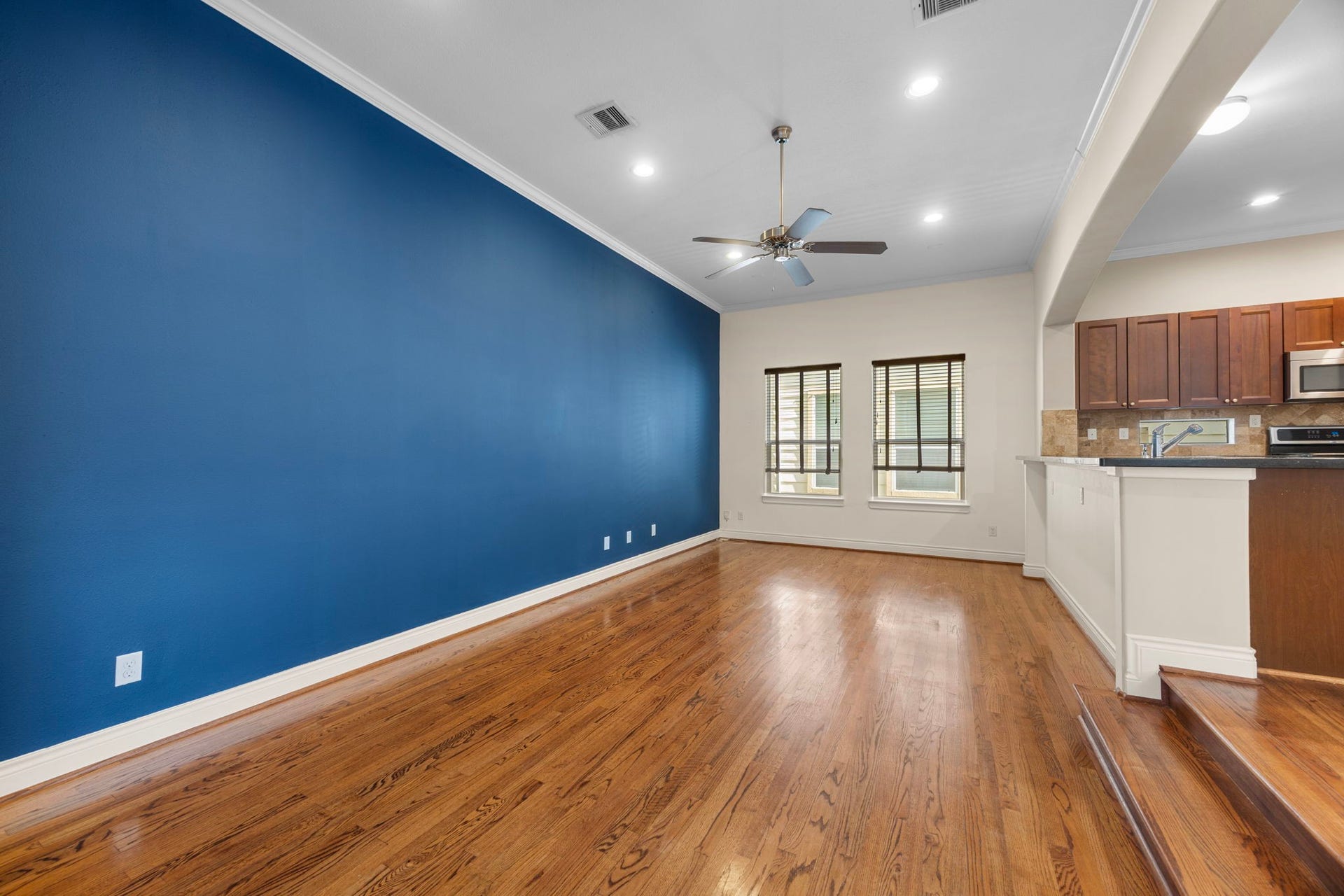 932 W 26th Street, #B, Houston, TX 77008 932 W 26th Street, #B, Houston, TX 77008