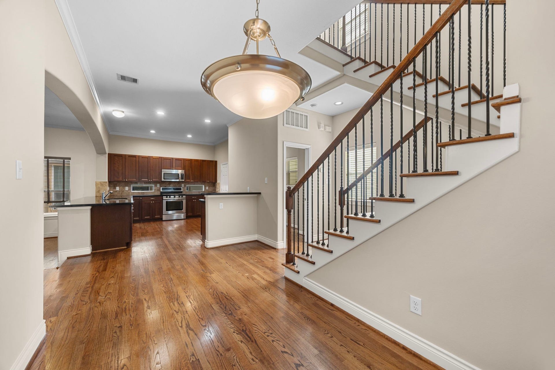 932 W 26th Street, #B, Houston, TX 77008 Dining room