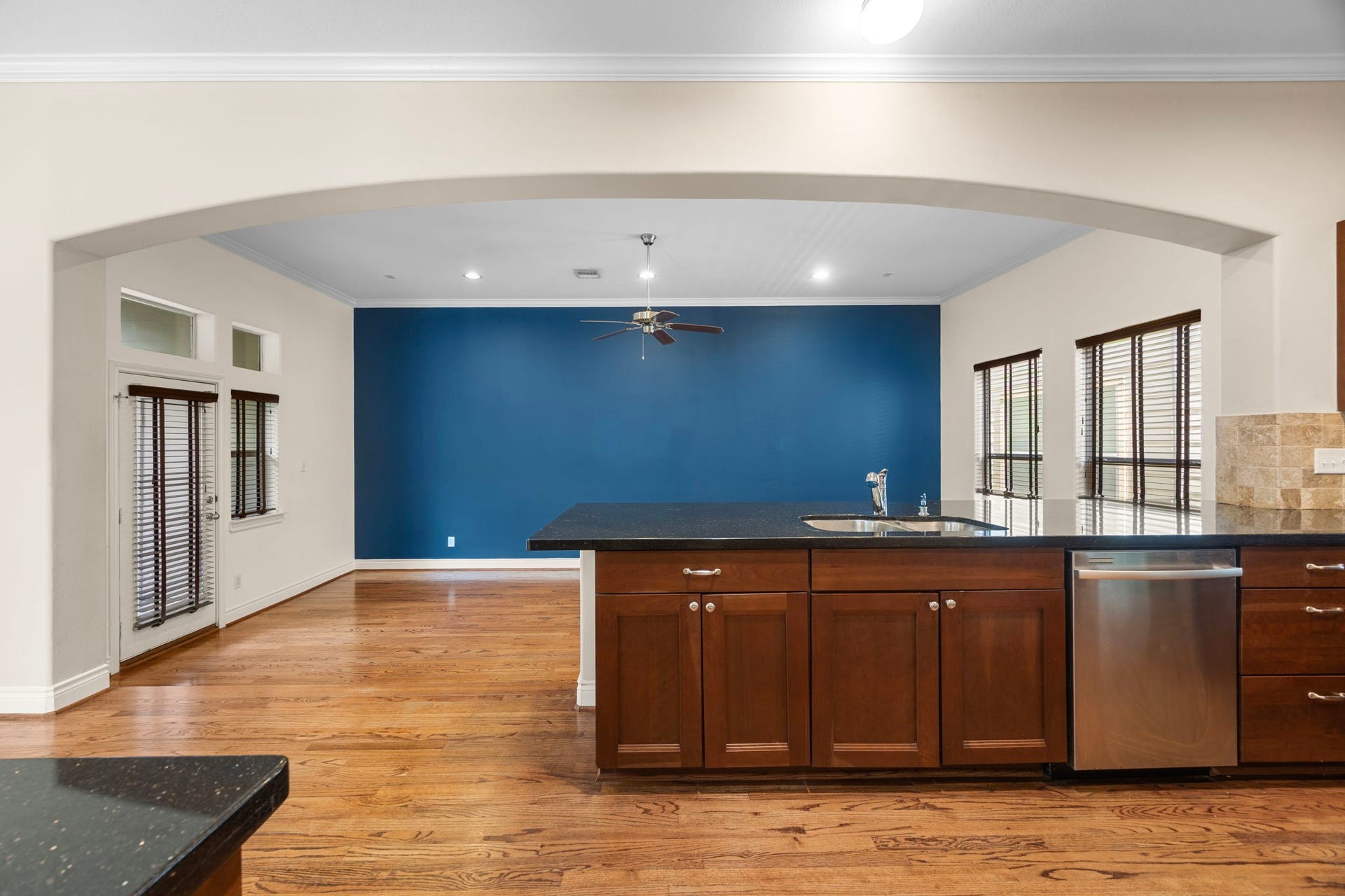 932 W 26th Street, #B, Houston, TX 77008 932 W 26th Street, #B, Houston, TX 77008