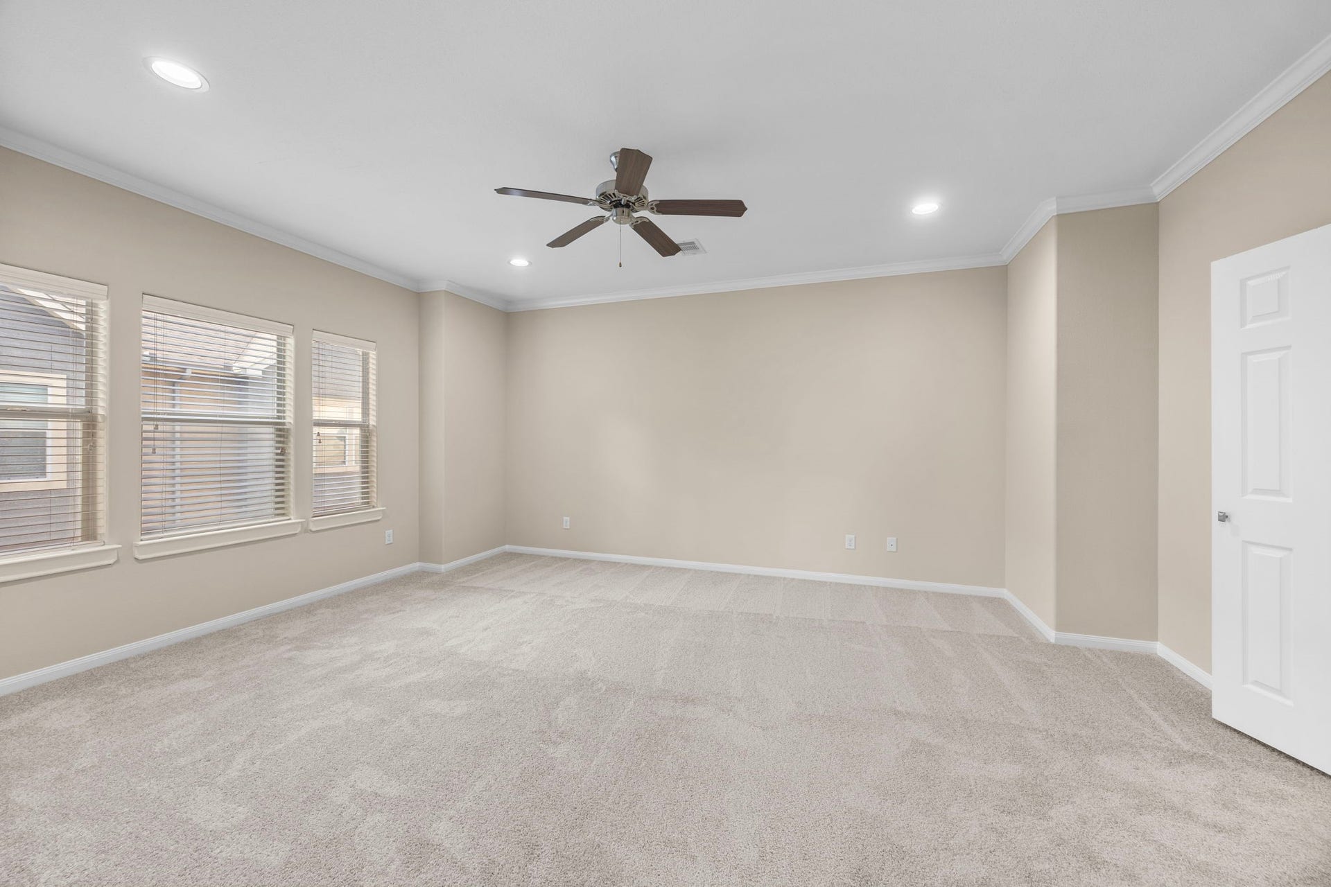 932 W 26th Street, #B, Houston, TX 77008 Primary bedroom