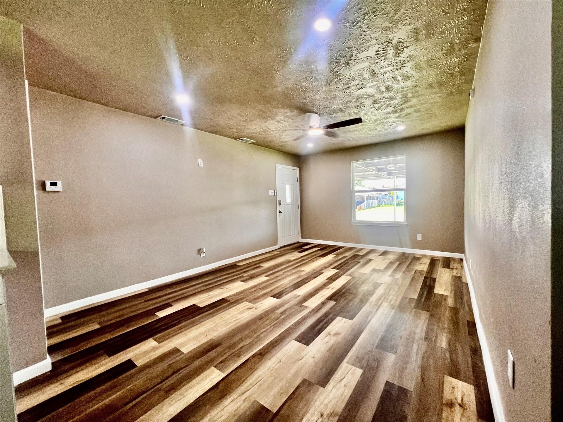 2307 Windsor Lane, Pasadena, TX 77506