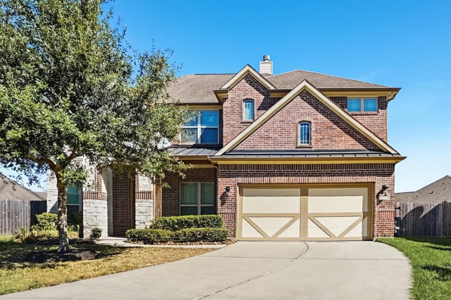Property photo for 289 W Bend Drive, League City, TX
