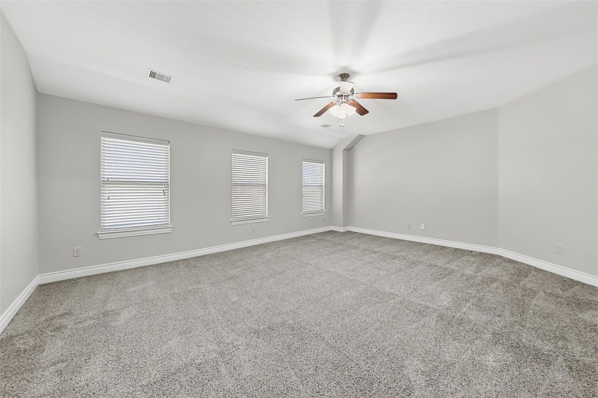 289 W Bend Drive, League City, TX 77573 289 W Bend Drive, League City, TX 77573