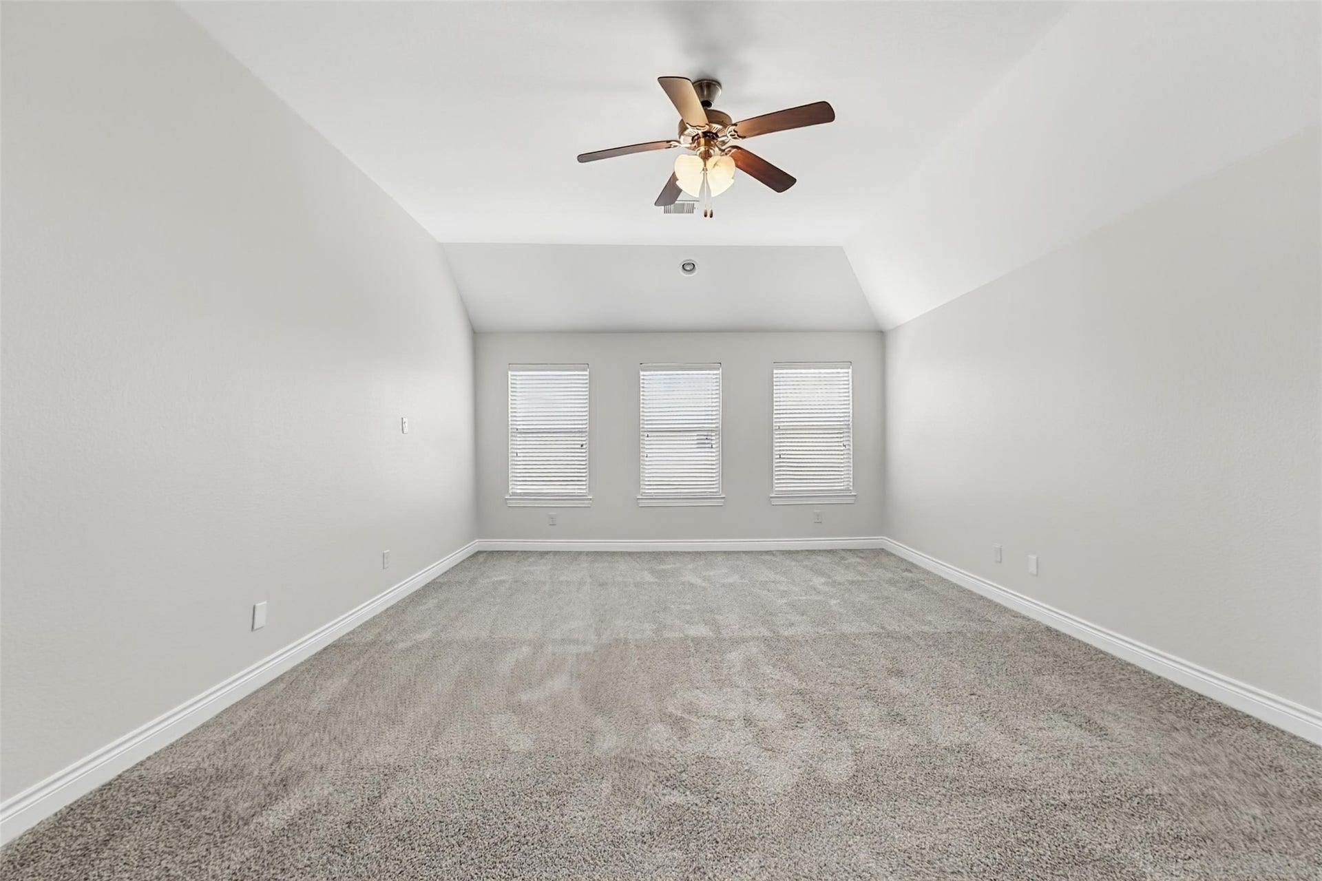 289 W Bend Drive, League City, TX 77573 289 W Bend Drive, League City, TX 77573