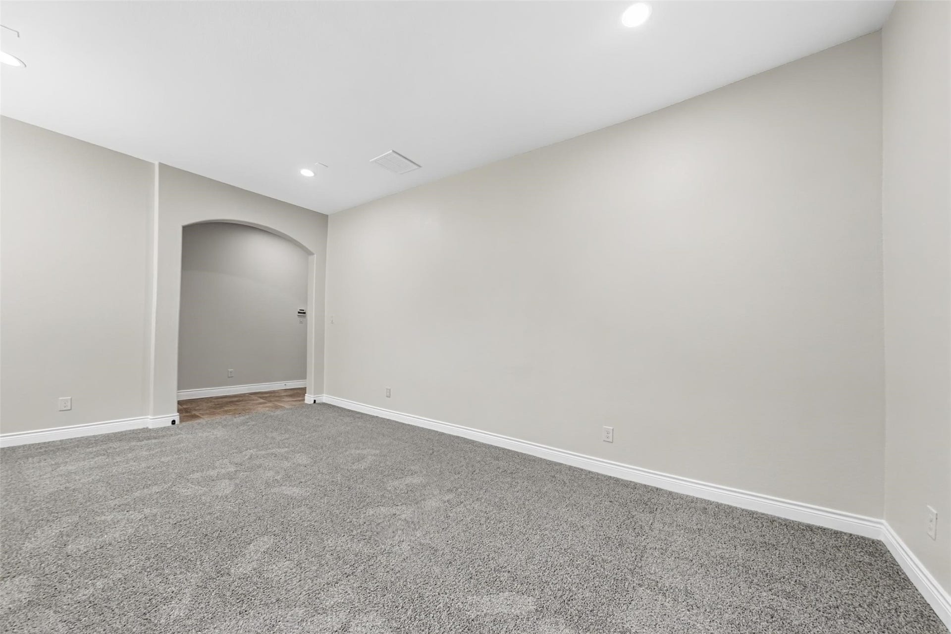 289 W Bend Drive, League City, TX 77573 289 W Bend Drive, League City, TX 77573