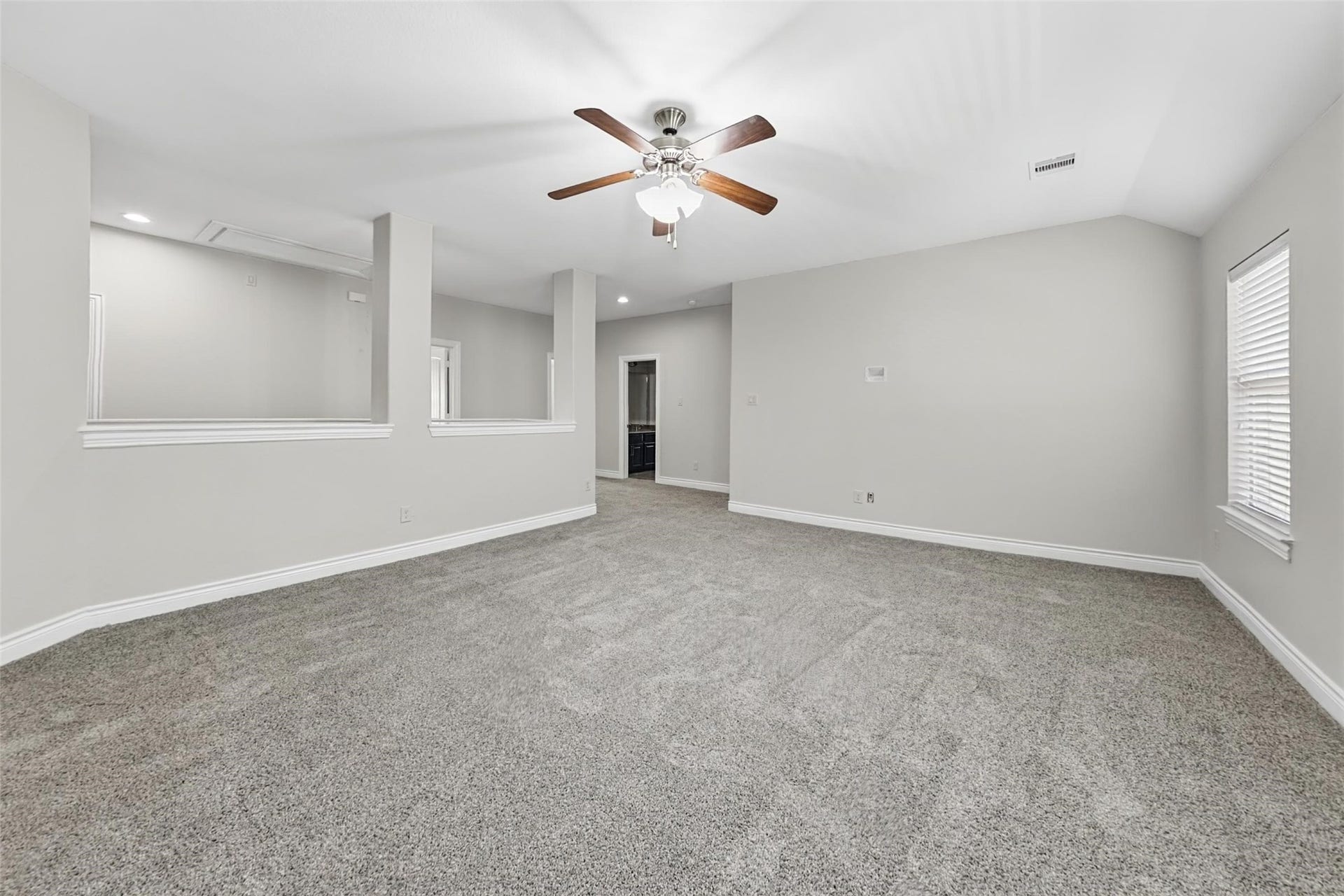 289 W Bend Drive, League City, TX 77573 289 W Bend Drive, League City, TX 77573