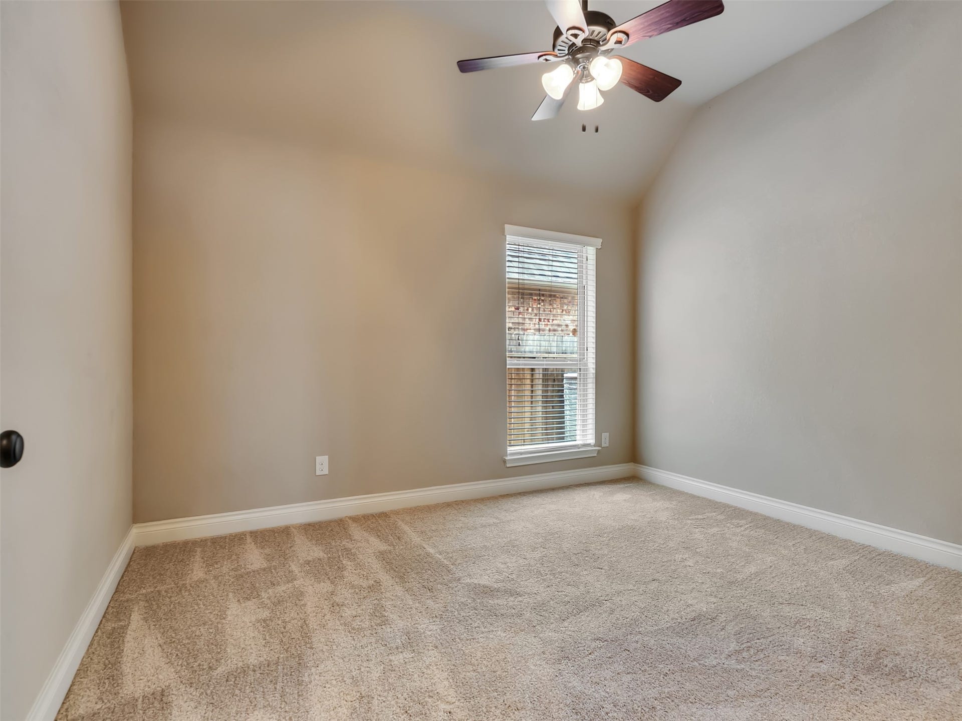 4131 N Creekmont Drive, Fresno, TX 77545 4131 N Creekmont Drive, Fresno, TX 77545