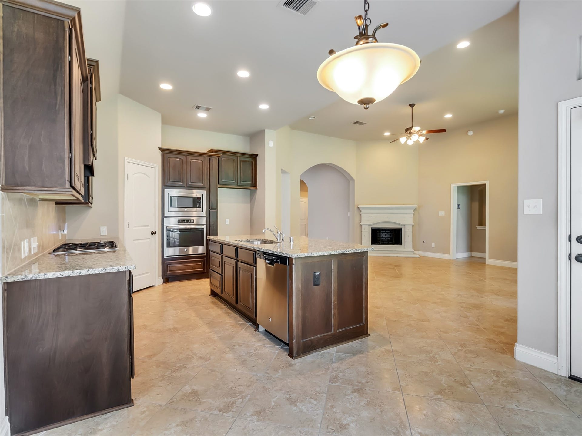 4131 N Creekmont Drive, Fresno, TX 77545 4131 N Creekmont Drive, Fresno, TX 77545