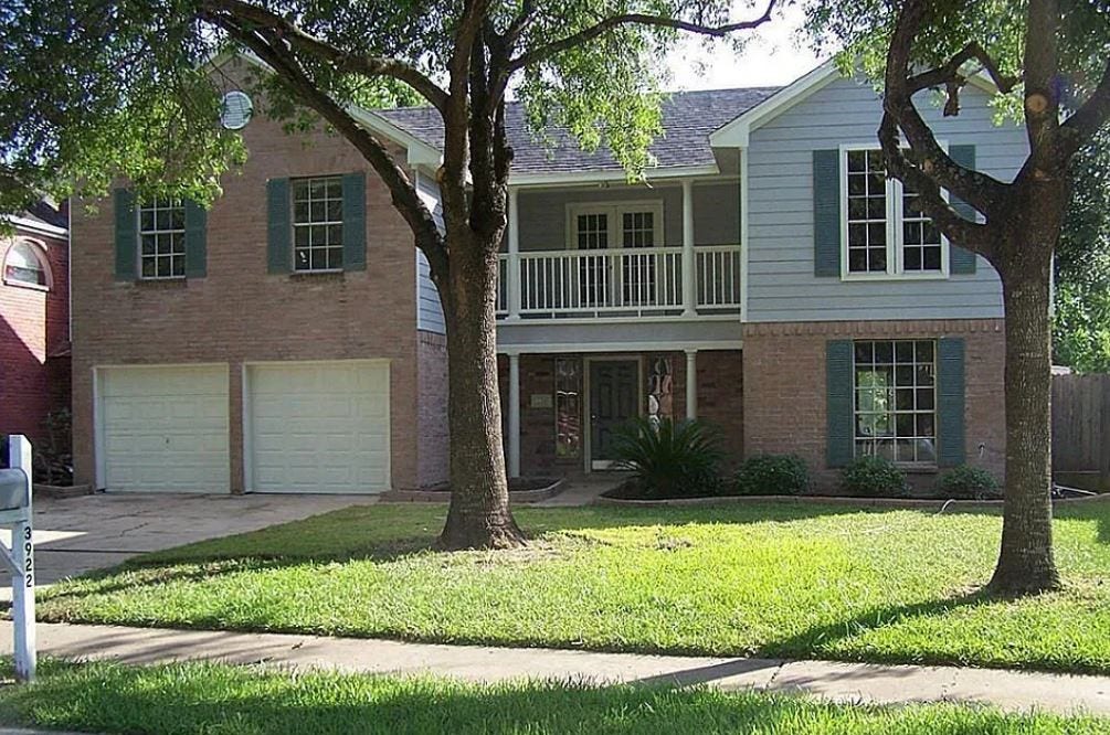 3922 Club Valley Drive, Houston, TX 77082 3922 Club Valley Drive, Houston, TX 77082