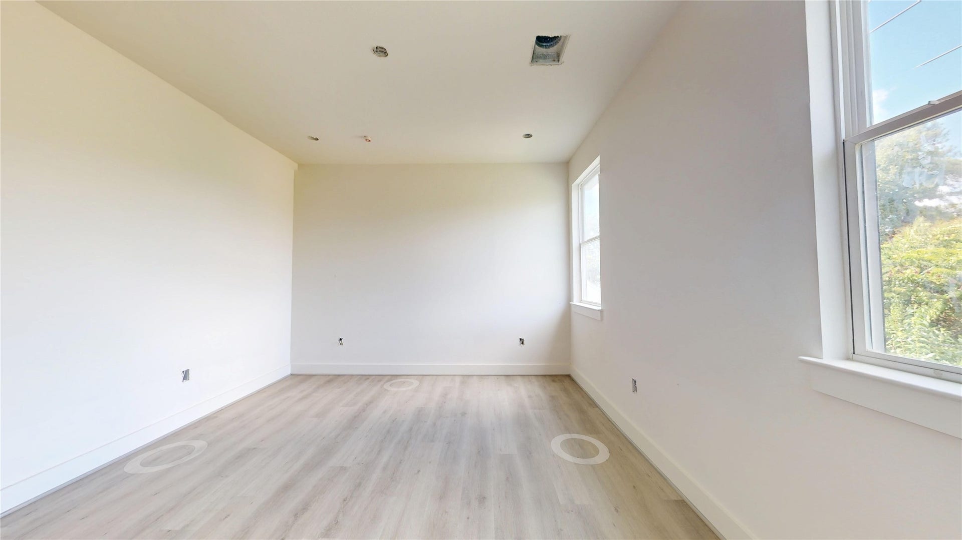 2027 Oak Forest Drive, Houston, TX 77018