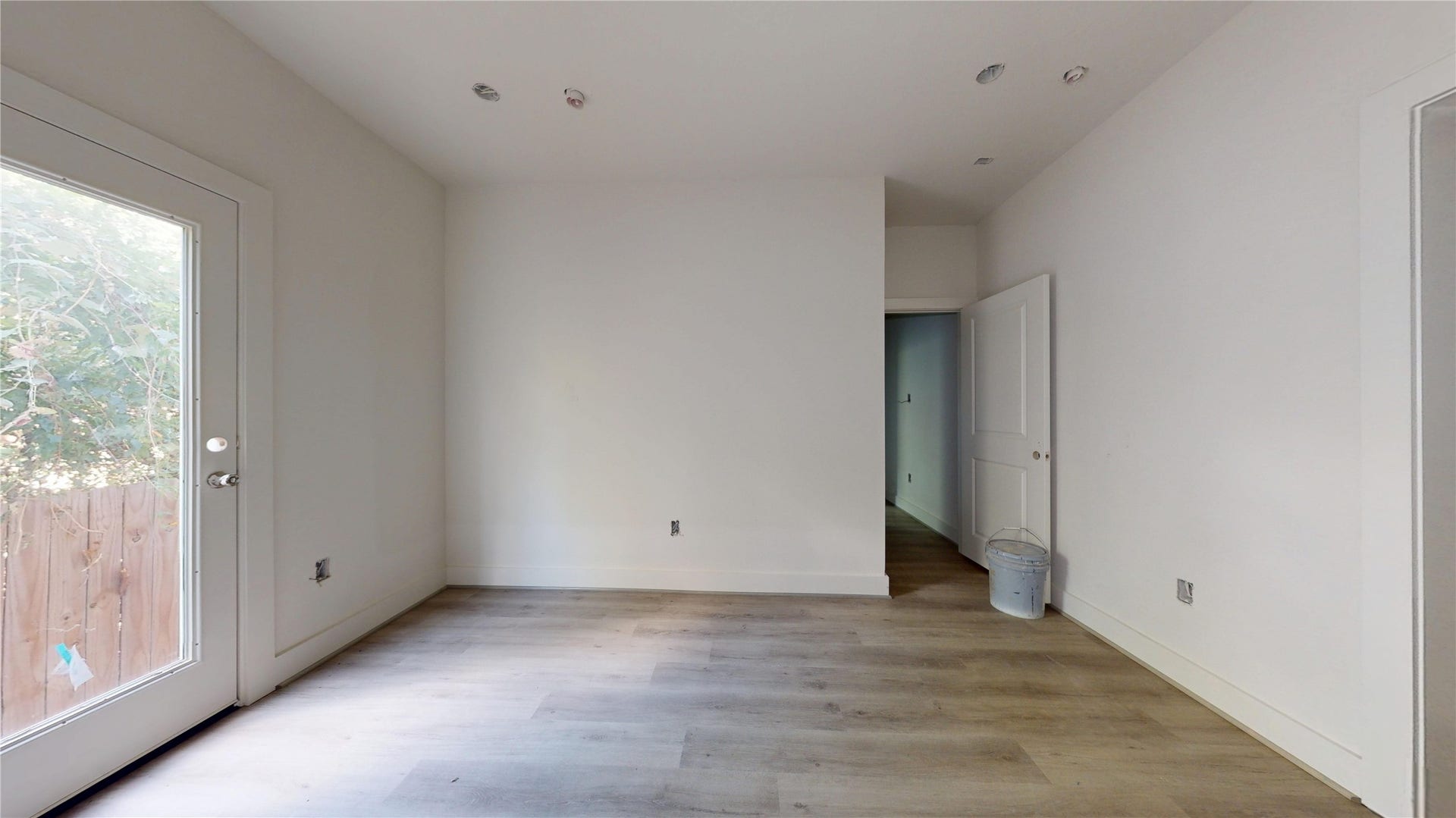 2027 Oak Forest Drive, Houston, TX 77018