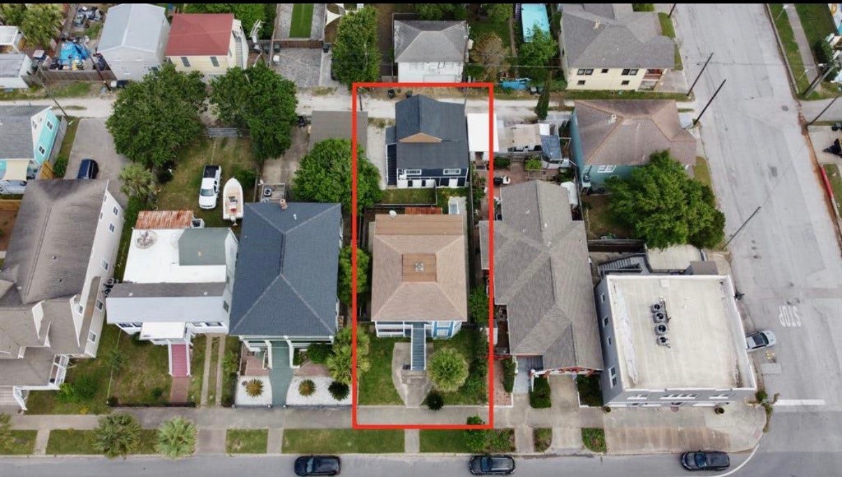 1012 Broadway, #3, Galveston, TX 77550 1012 Broadway, #3, Galveston, TX 77550