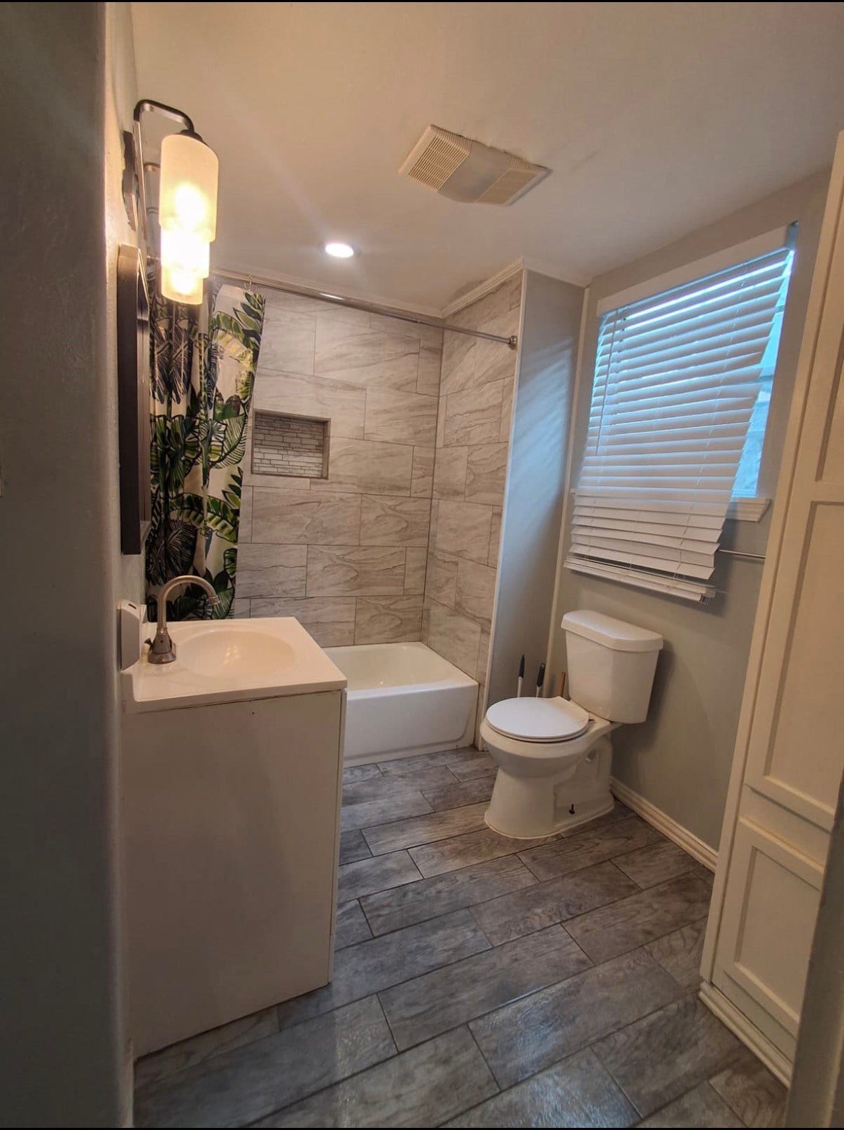 1012 Broadway, #3, Galveston, TX 77550 1012 Broadway, #3, Galveston, TX 77550