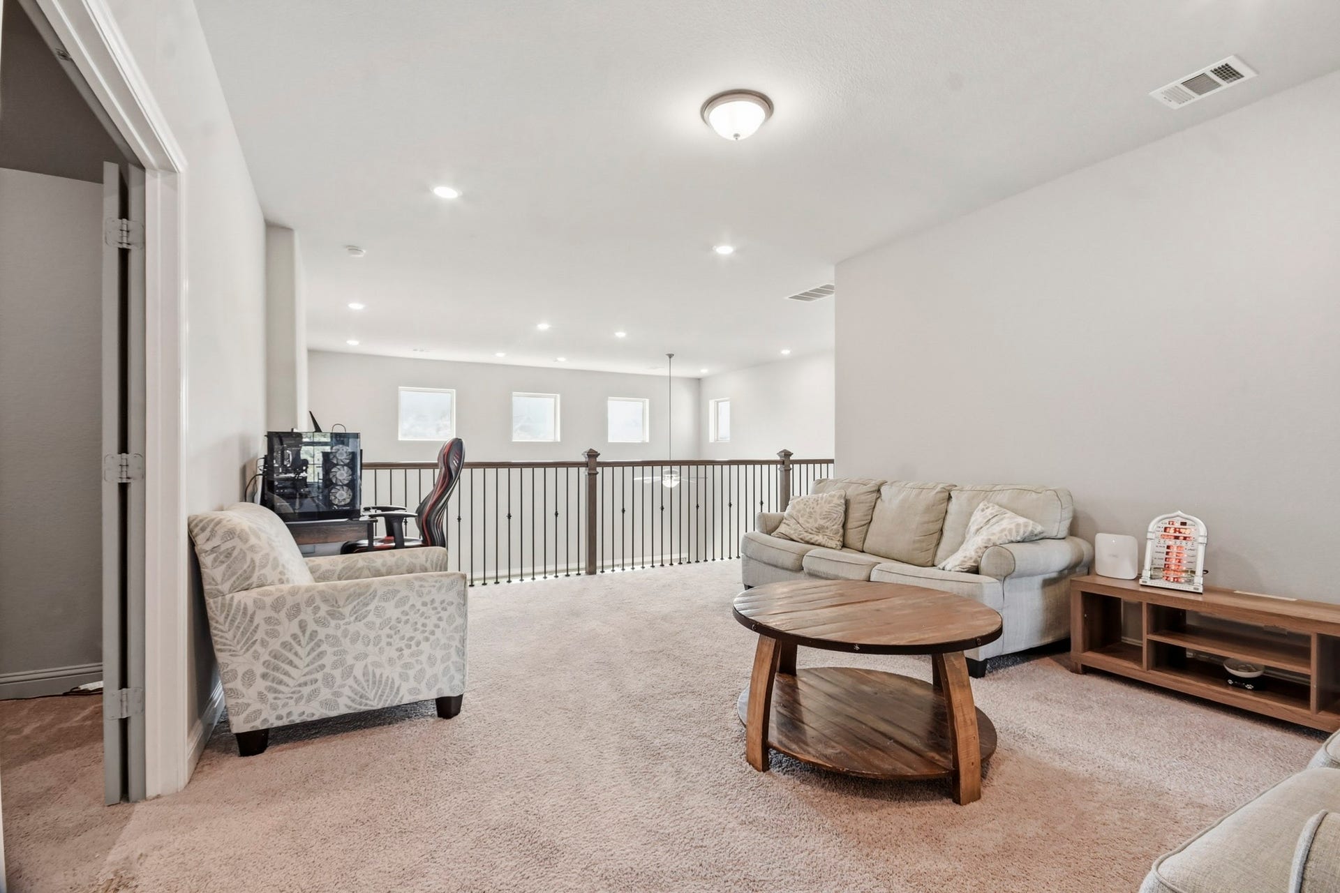 2511 Park Square Drive, Missouri City, TX 77459 Plenty of space for a fitness or game area.
