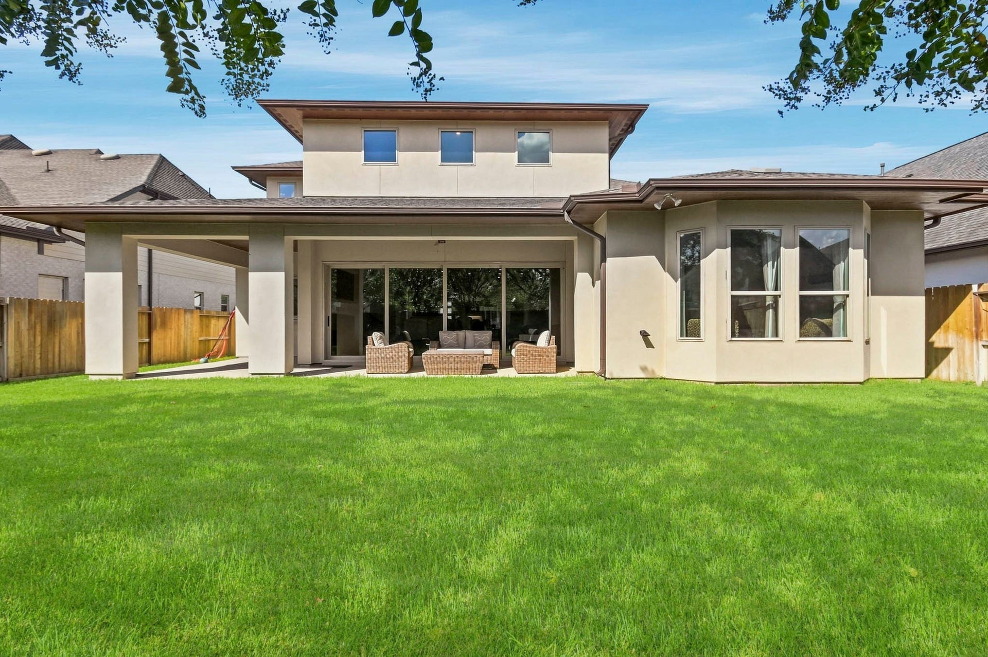 2511 Park Square Drive, Missouri City, TX 77459 Endless possibilities for creating a personalized outdoor retreat.
