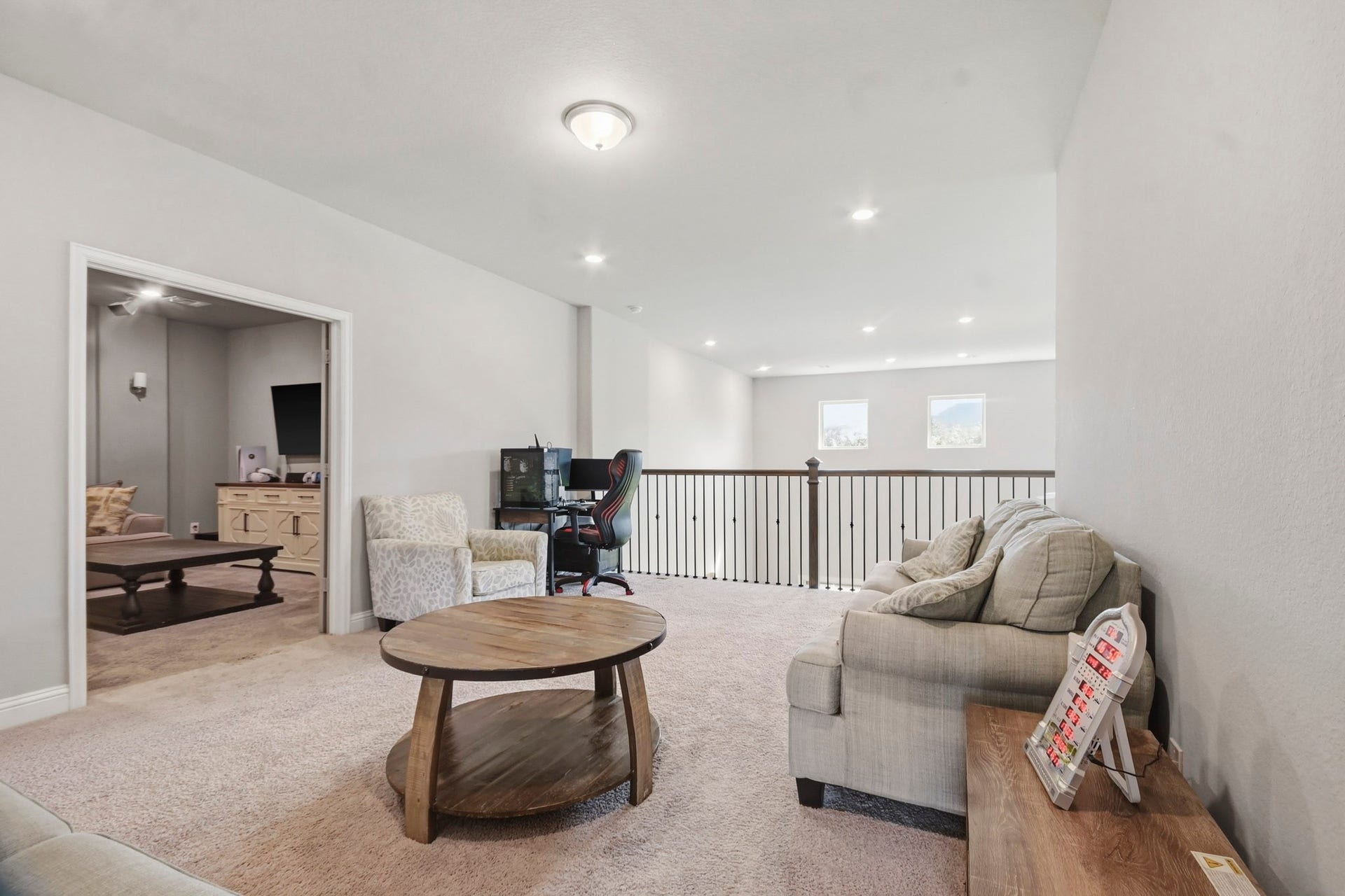 2511 Park Square Drive, Missouri City, TX 77459 Loft sits just off of media room.