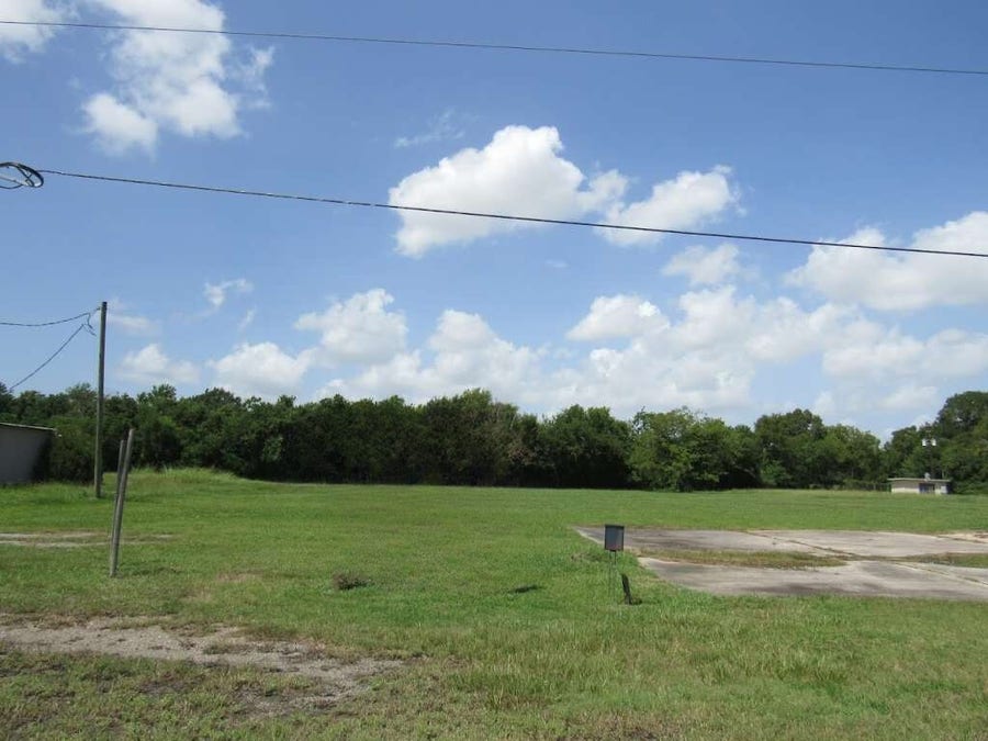 Property photo for 1702 S Broadway Street, La Porte, TX