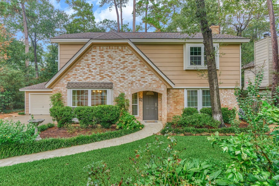Property photo for 12 Thimbleberry Court, The Woodlands, TX