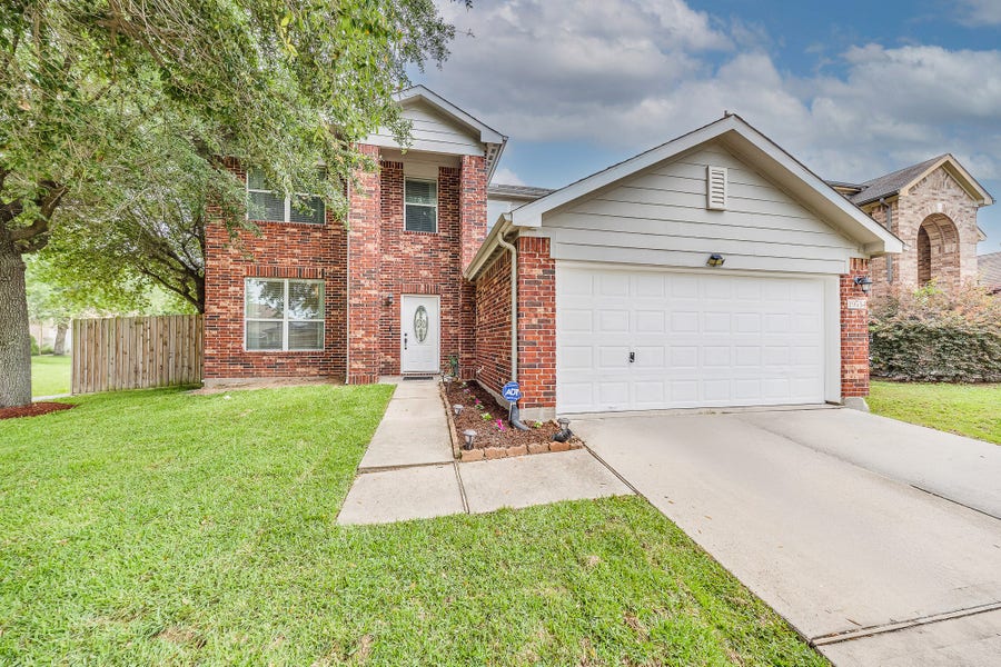 Property photo for 19534 Remington Cross Drive, Houston, TX