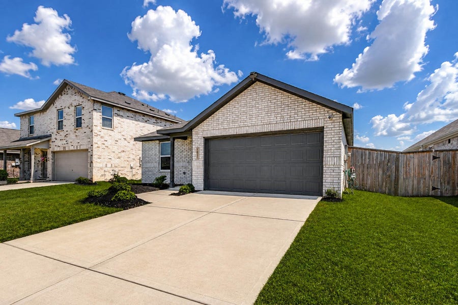 Property photo for 1631 Country View Drive, Rosenberg, TX
