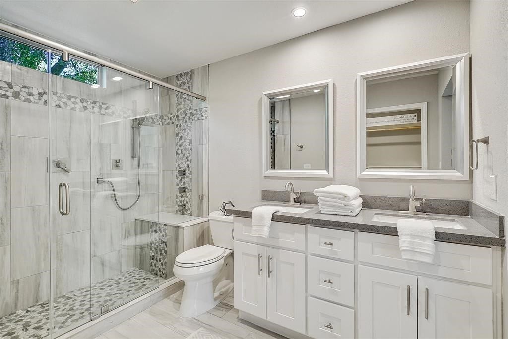 42 Kittiwake Court, Spring, TX 77380 42 Kittiwake Court, Spring, TX 77380