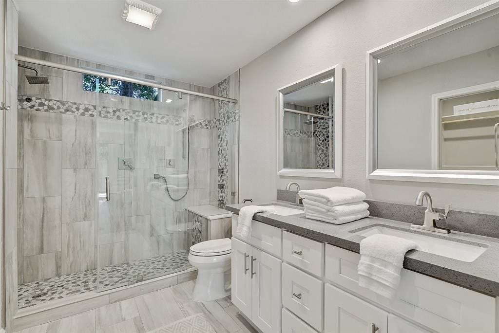 42 Kittiwake Court, Spring, TX 77380 42 Kittiwake Court, Spring, TX 77380