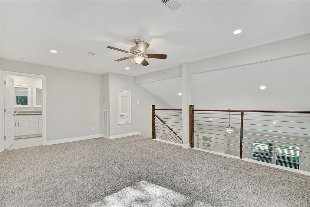 42 Kittiwake Court, Spring, TX 77380 42 Kittiwake Court, Spring, TX 77380