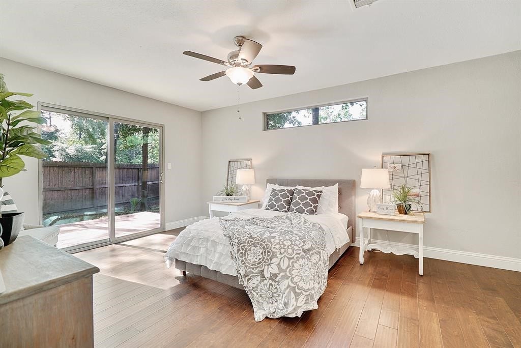 42 Kittiwake Court, Spring, TX 77380 42 Kittiwake Court, Spring, TX 77380