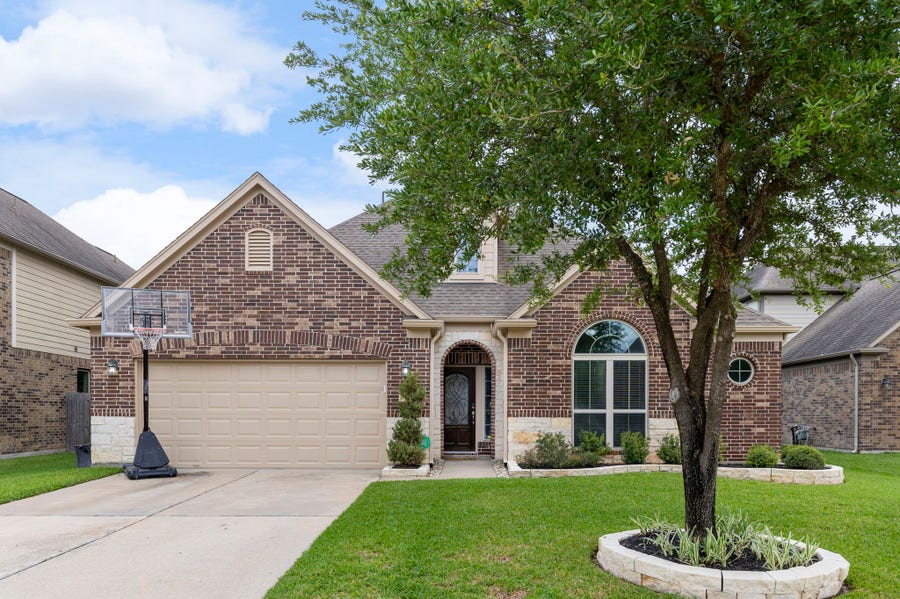 Property photo for 19110 Cardinal Grove Court, Cypress, TX