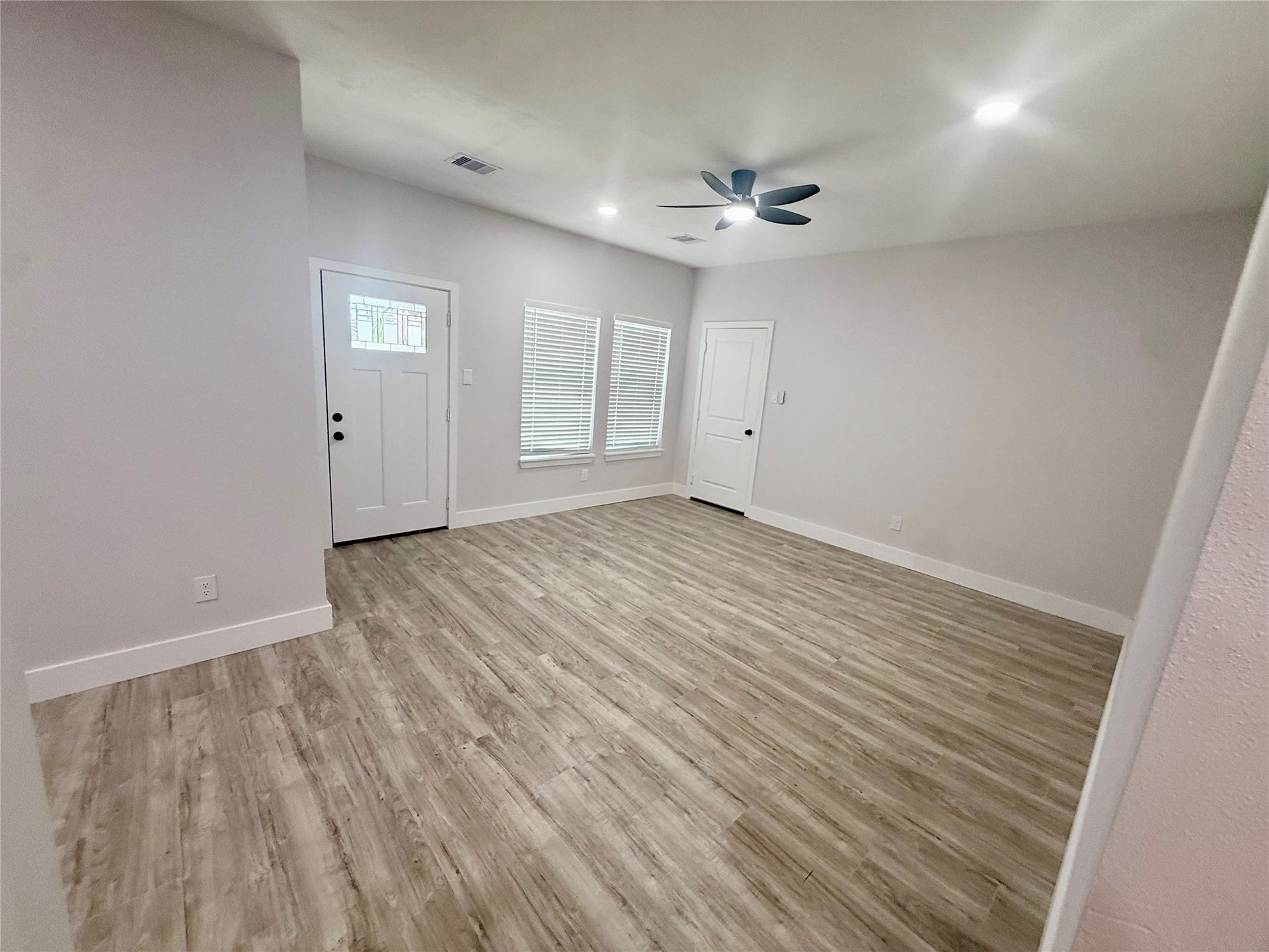9508 Quaker Court, #B, Rosharon, TX 77583