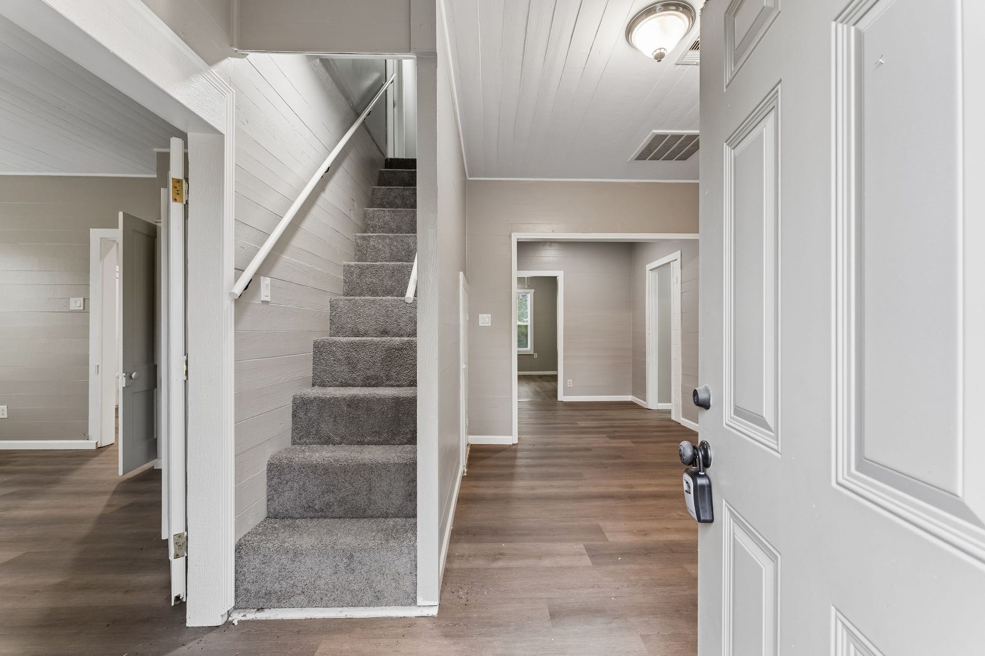 10534 Hufsmith Road, Tomball, TX 77375 Let's go upstairs! A private upper level adds even more flexibility and opportunity for family, guests, or an unforgettable ranch-style getaway experience.