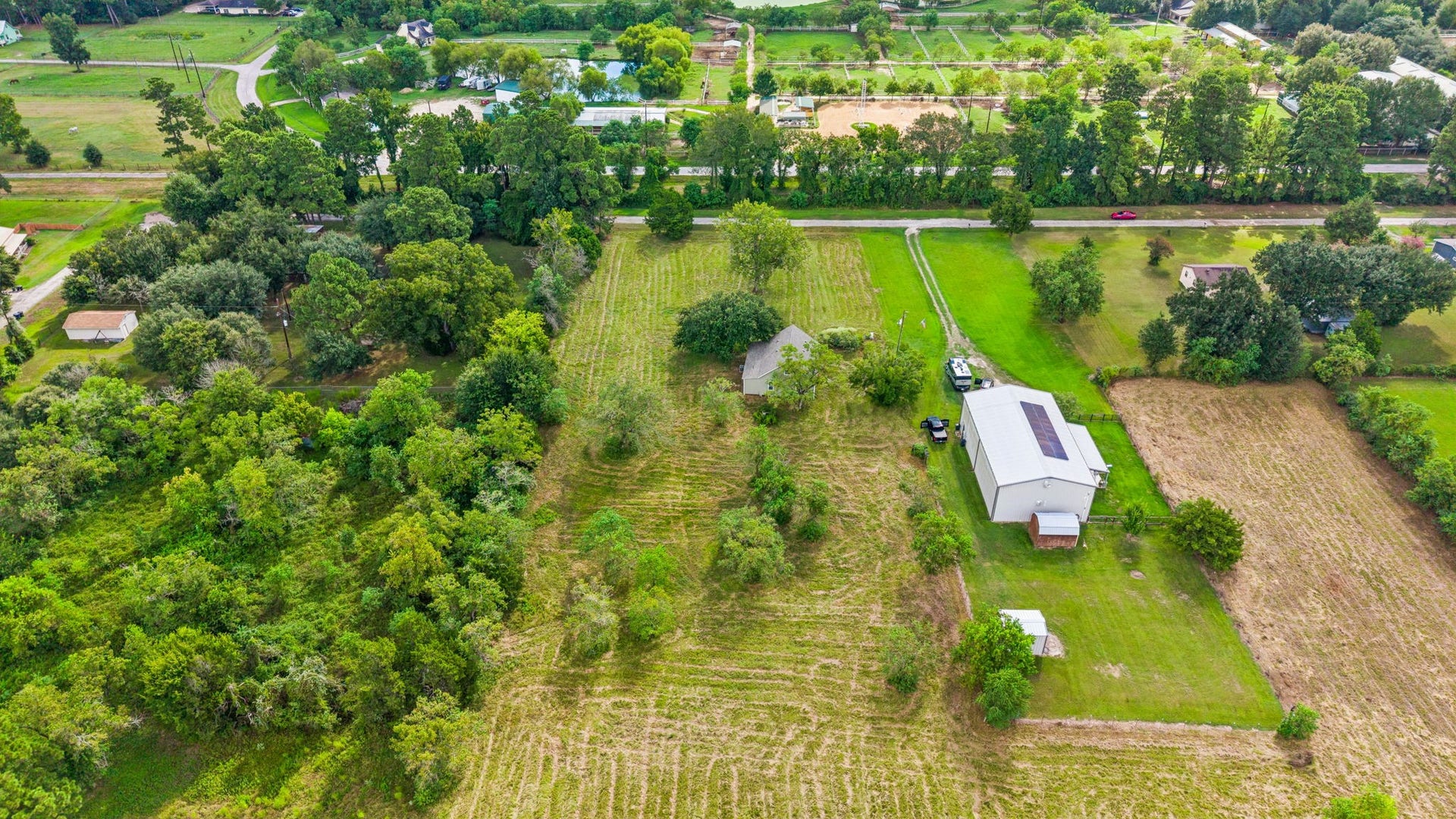 10534 Hufsmith Road, Tomball, TX 77375 10534 Hufsmith Road, Tomball, TX 77375