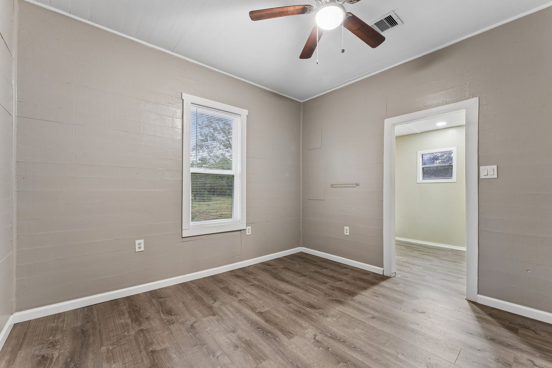 10534 Hufsmith Road, Tomball, TX 77375 another view of primary suite