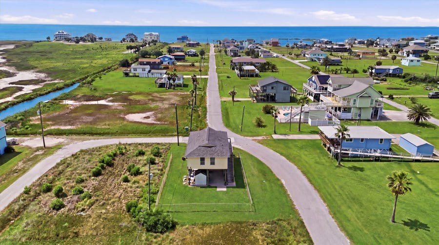 Property photo for 4014 6th Street, Galveston, TX