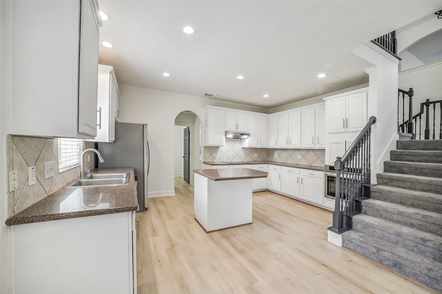 Property photo for 17306 Eagle Ledge Drive, Tomball, TX