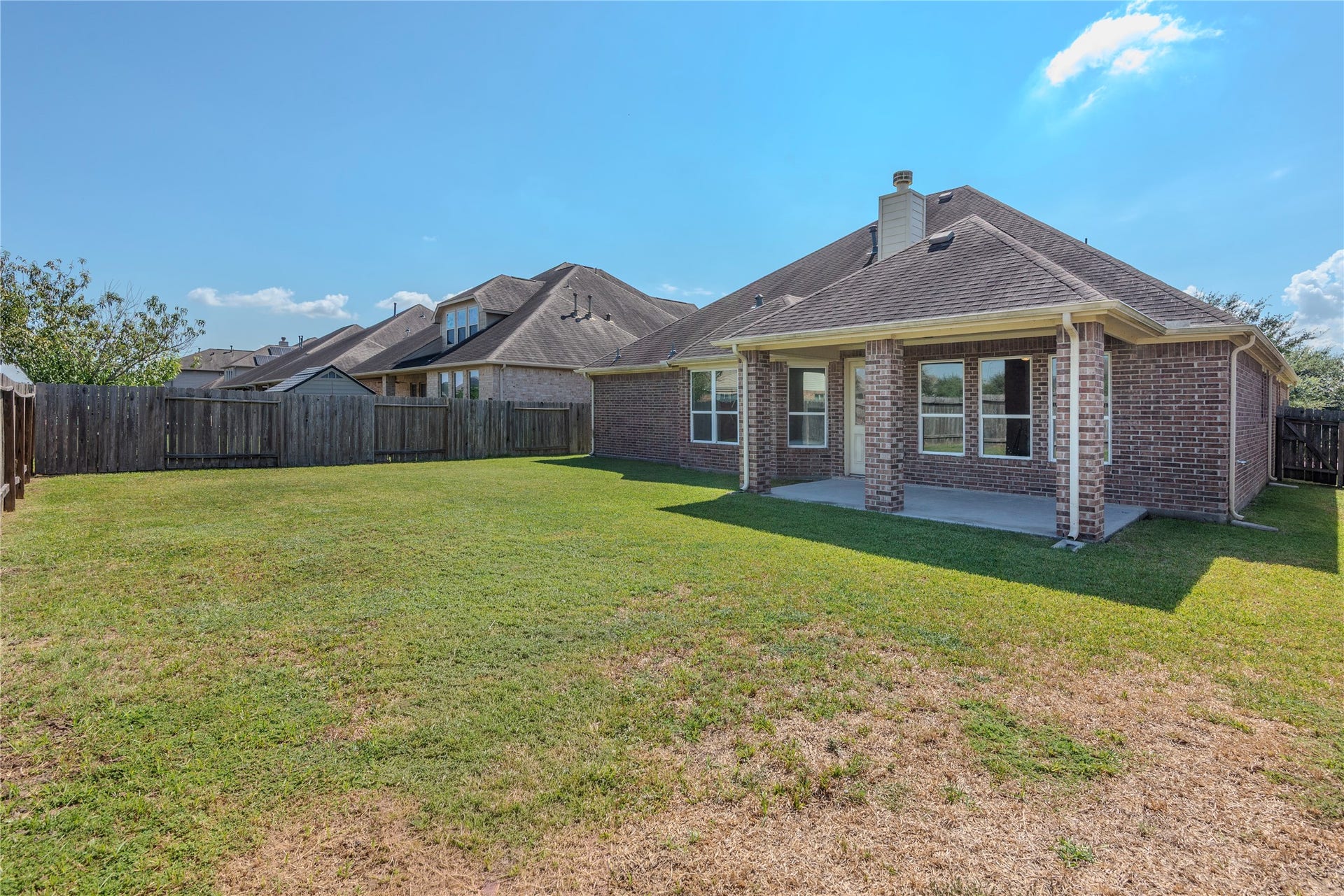 7503 Irby Cobb Boulevard, Rosenberg, TX 77469 Brick elevation on all 4 sides